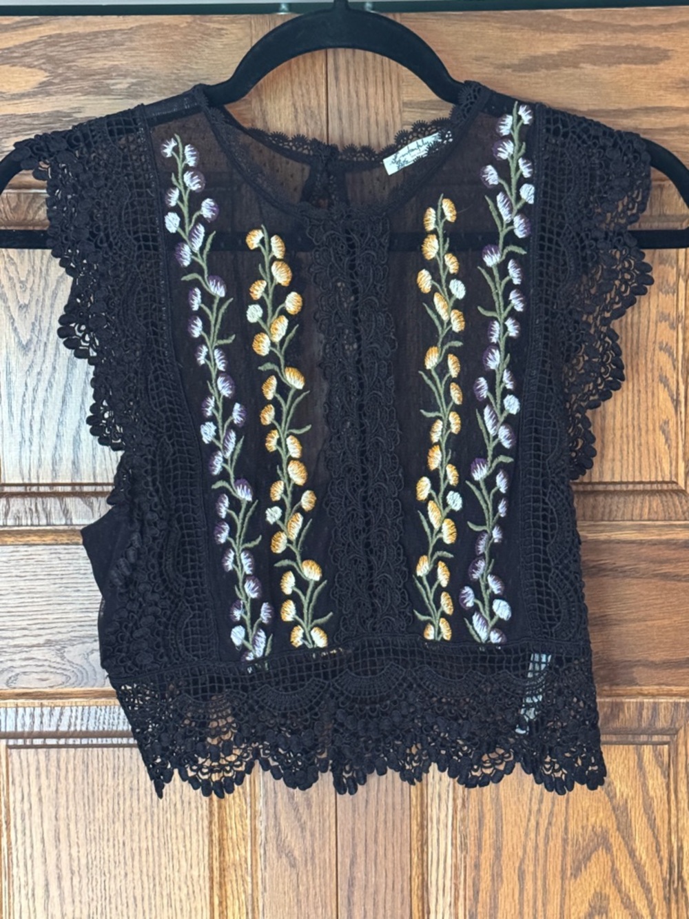 Bosoux Embroidered Lace Crop Top - Floral Detail